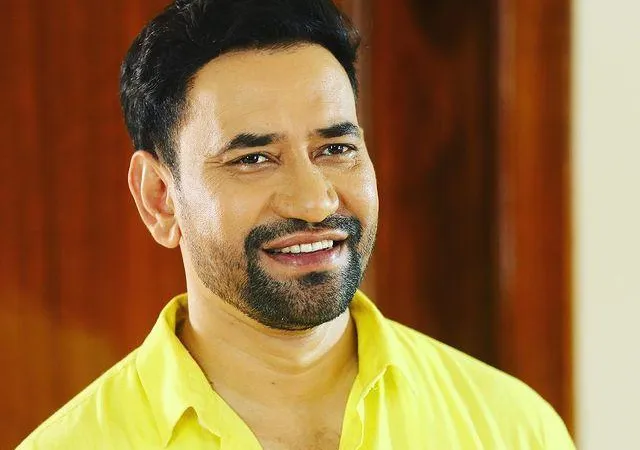 Dinesh Lal Yadav Nirahua Biography: Age, Family, Career, Politics and Latest Updates