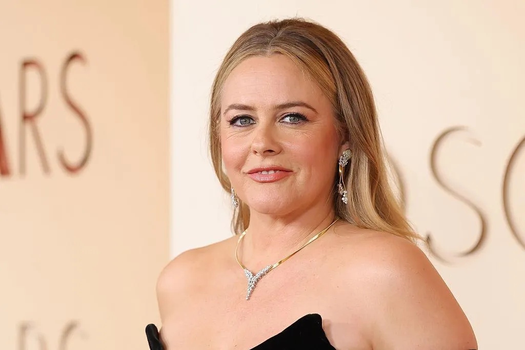 Alicia Silverstone Biography: Age, Son, Movies & Life